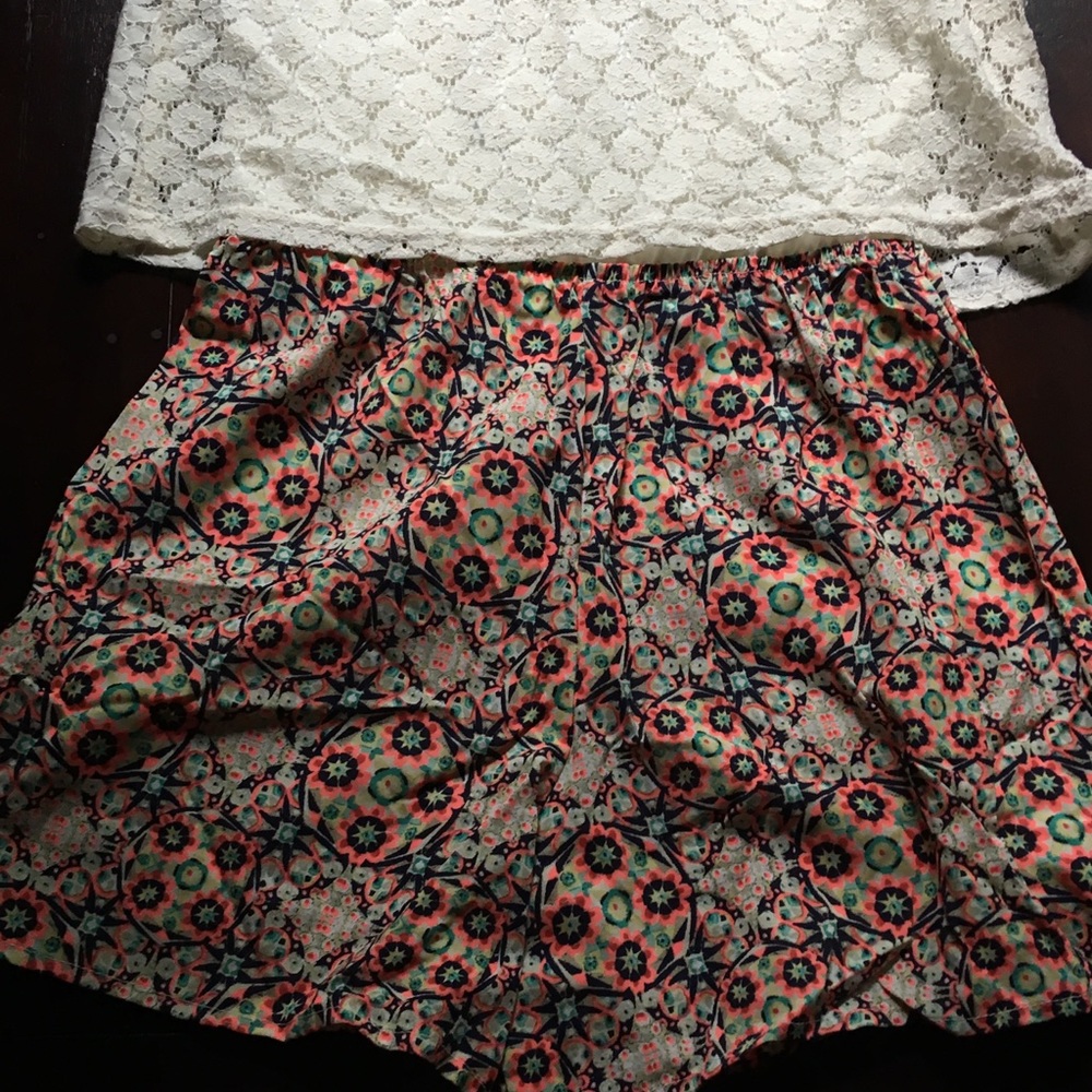 Girls Two Pattern Romper - Picture 6 of 7